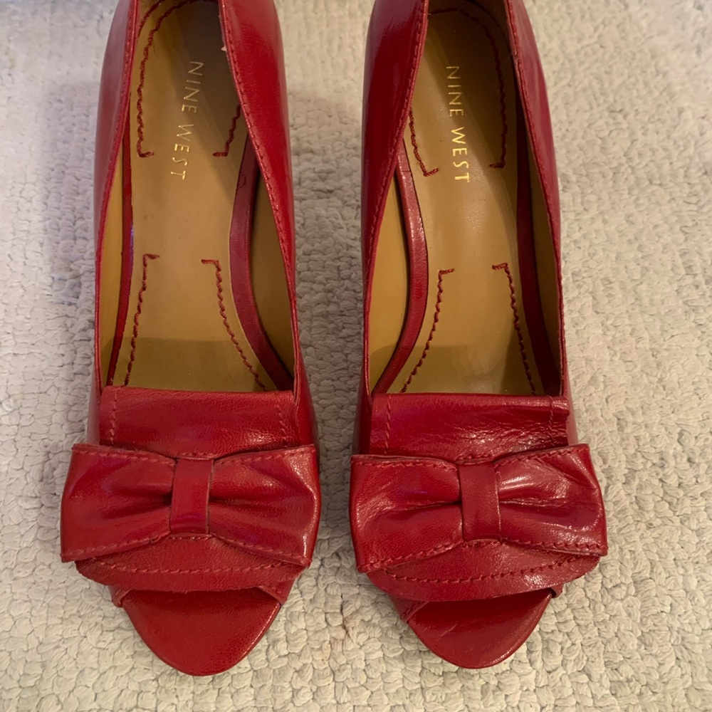 (never worn) Nine West Red leather heels